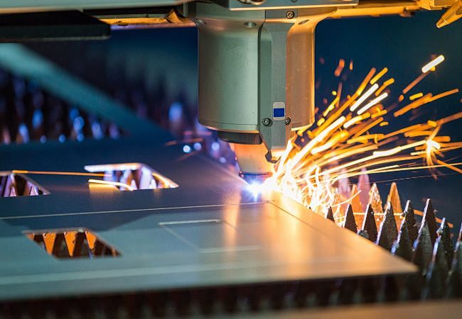 激光切割機(jī)：精密工藝的現(xiàn)代利器，檢測(cè)認(rèn)證工作任重道遠(yuǎn)