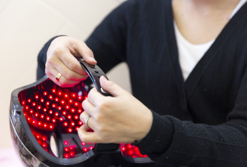 618美容儀賽道因?yàn)樗{(lán)光危害掀起風(fēng)波(圖1) 618美容儀賽道因?yàn)樗{(lán)光危害掀起風(fēng)波(圖1)