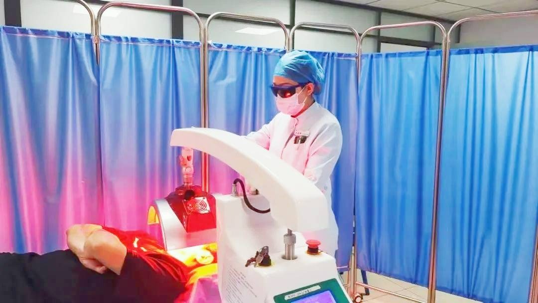 半導(dǎo)體激光光動力治療機(jī)檢測機(jī)構(gòu)(圖1) 半導(dǎo)體激光光動力治療機(jī)檢測機(jī)構(gòu)(圖1)