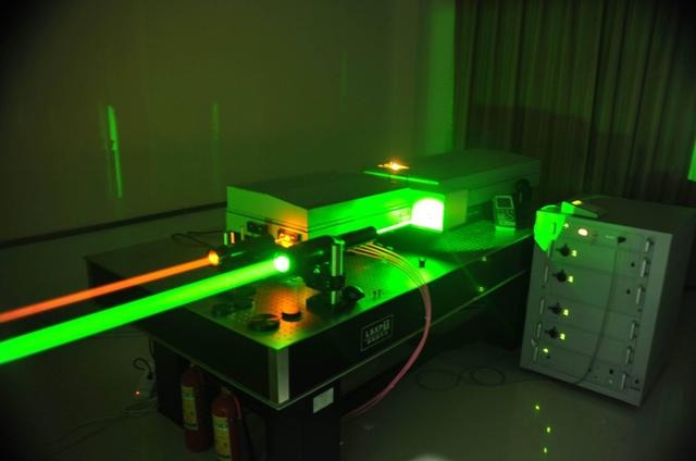 激光光源和LED光源的區(qū)別(圖1) 激光光源和LED光源的區(qū)別(圖1)