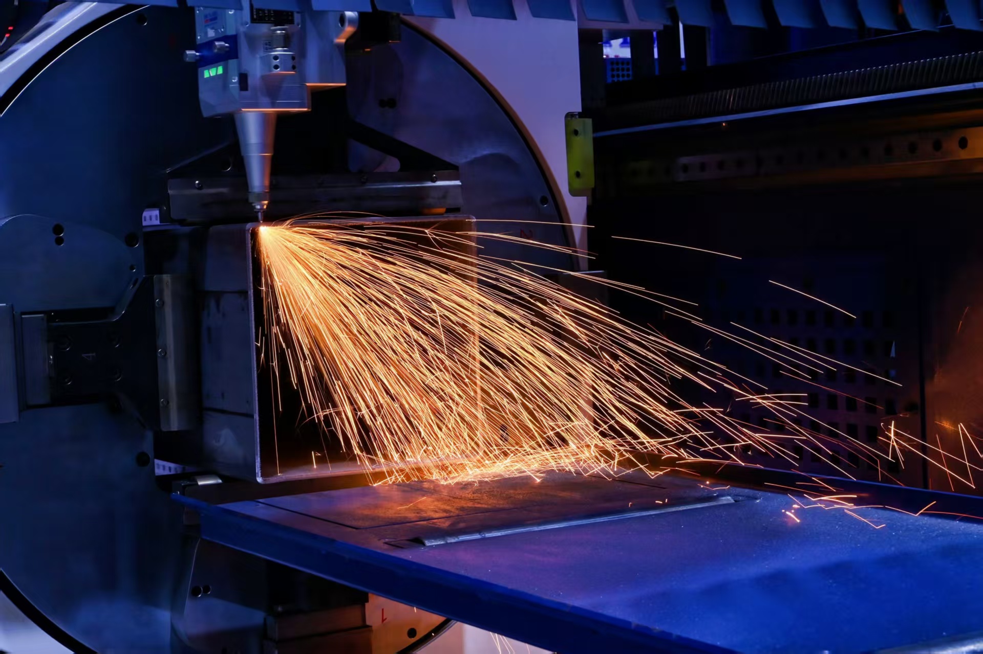 激光切割機(jī)功率與板厚對照表及行業(yè)發(fā)展趨勢分析(圖1)